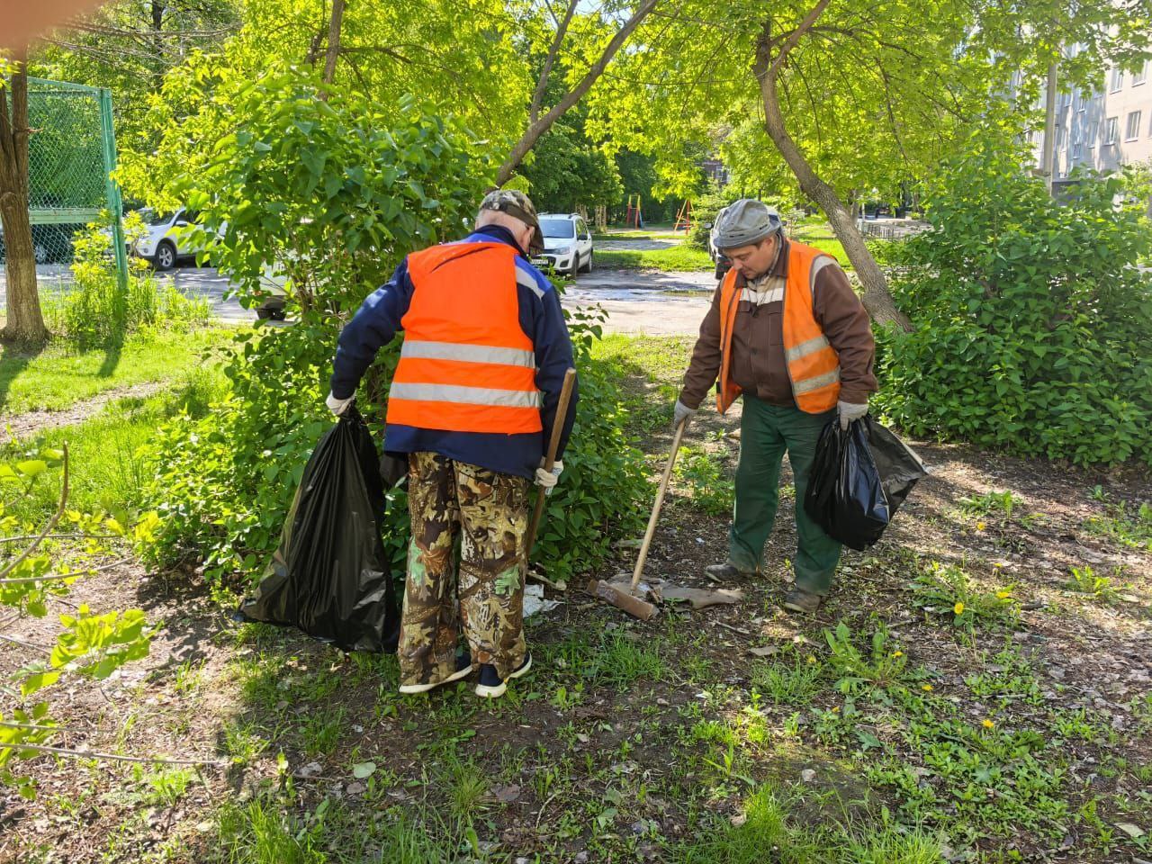 С улиц Ульяновска с начала весны вывезли почти 12 тысяч кубометров мусора.
