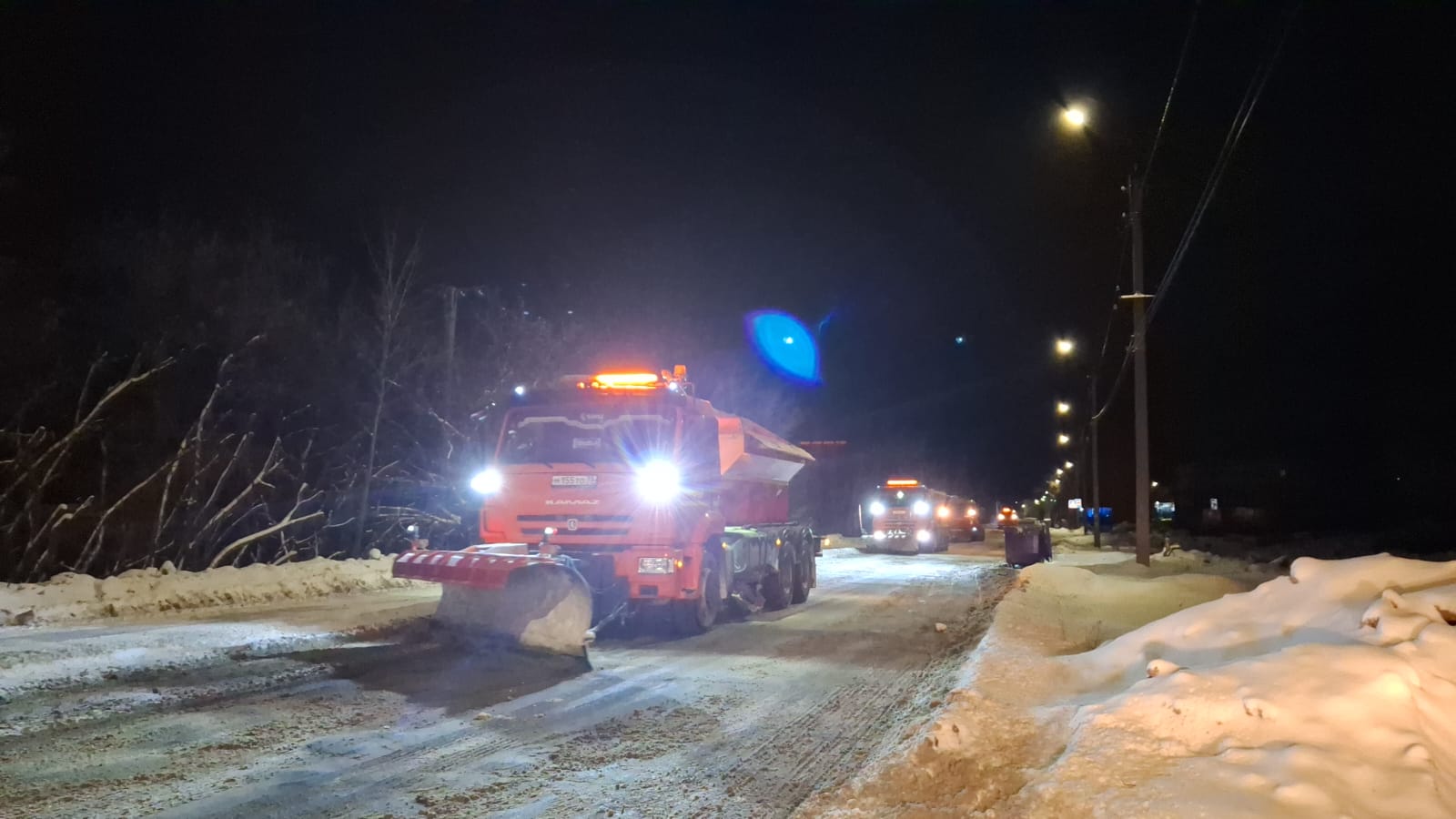 За сутки ульяновские дорожники использовали свыше 500 тонн противогололёдных материалов.