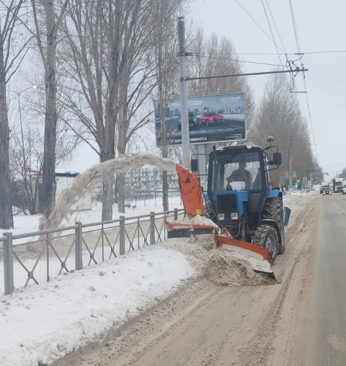 Днём 19 декабря вывоз снега продолжится с пяти улиц Ульяновска.