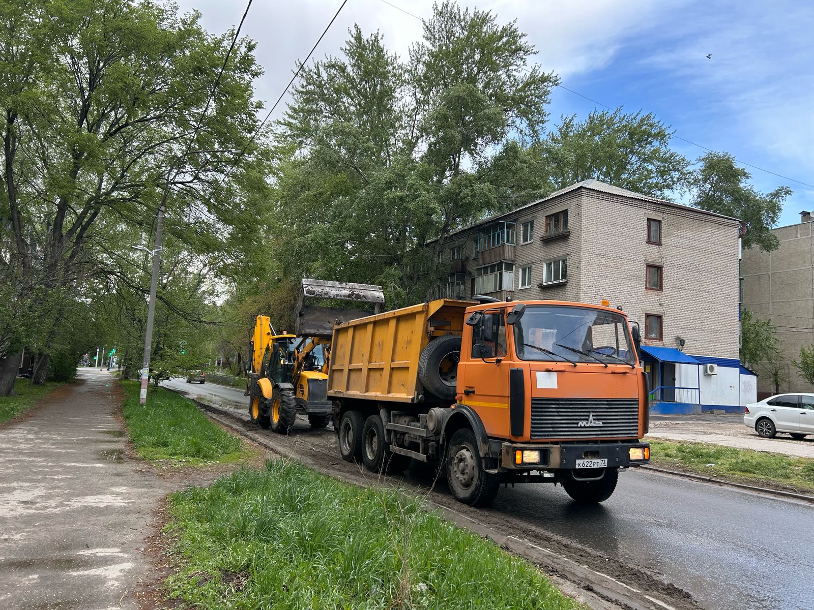 За 28 апреля с улиц Ульяновска вывезли 35 самосвалов смёта.