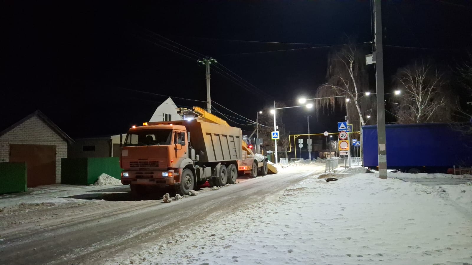 В Ульяновске начали очищать водоотводные канавы микрорайона Мостовая.