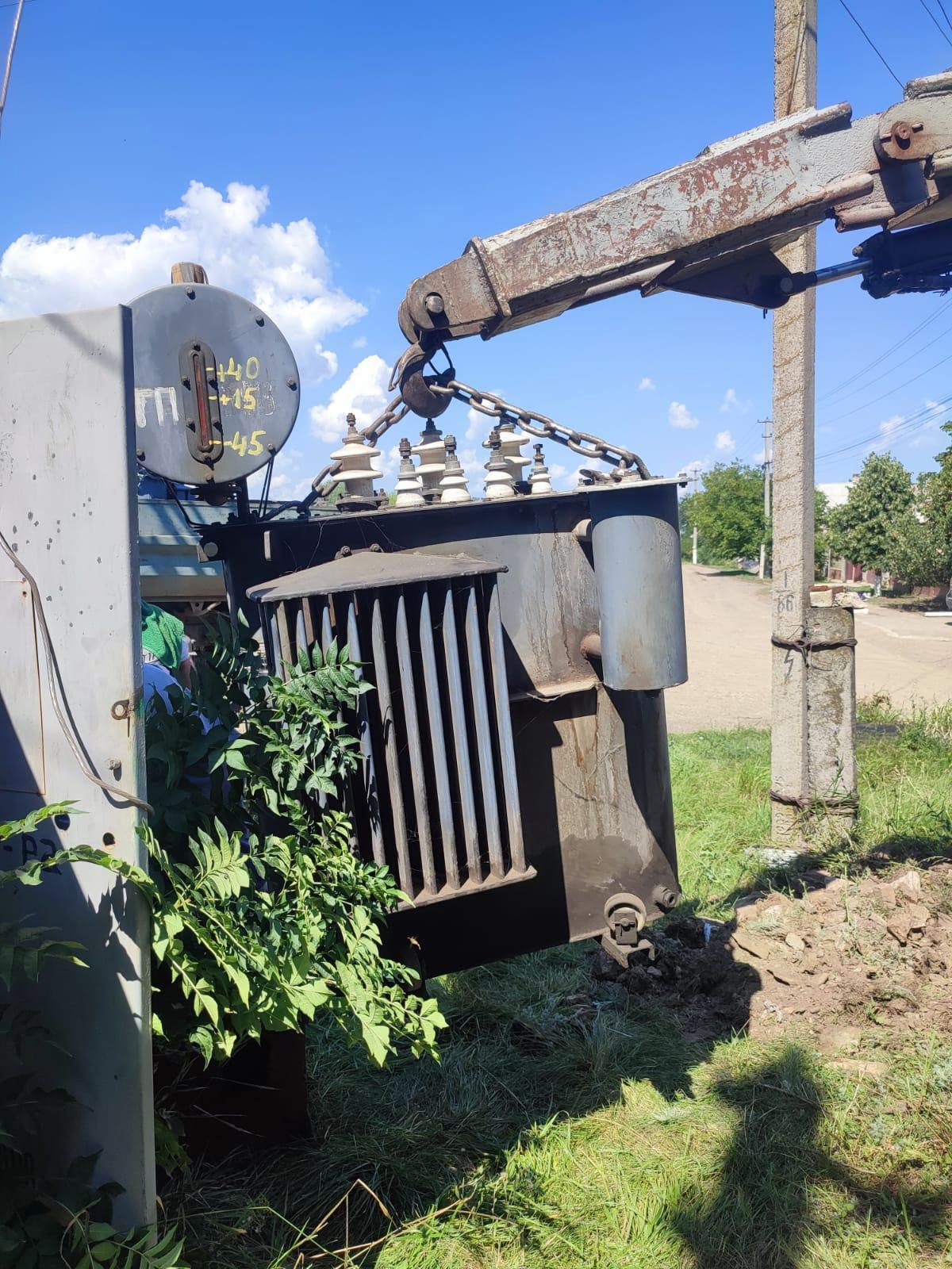 Ульяновцы повысили надёжность электроснабжения Луганского посёлка Успенка.