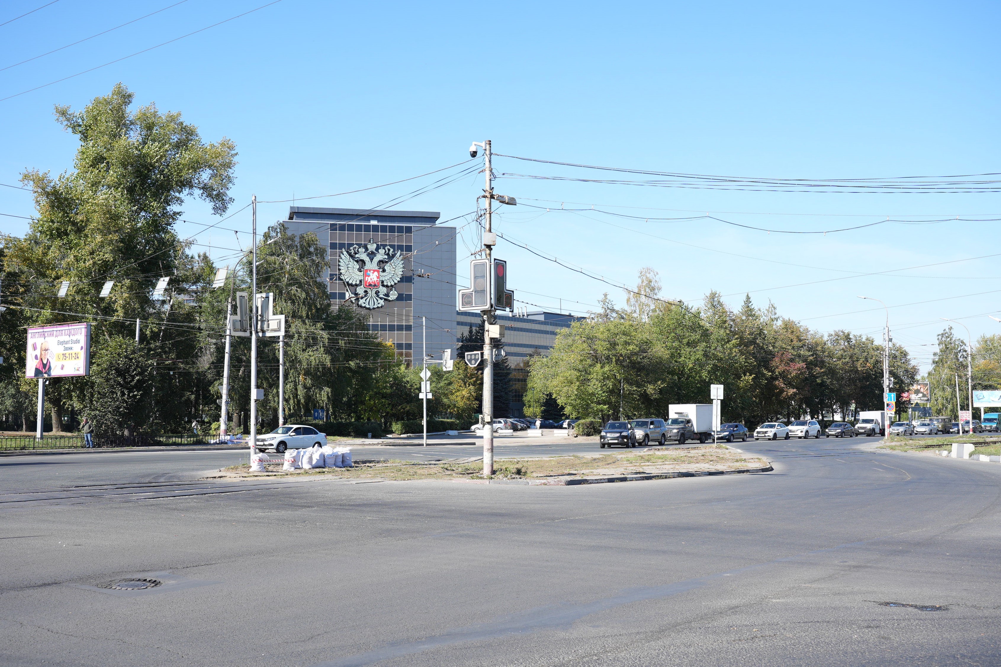 В Ульяновске повышают безопасность дорожного движения на одном из самых оживлённых перекрёстков.