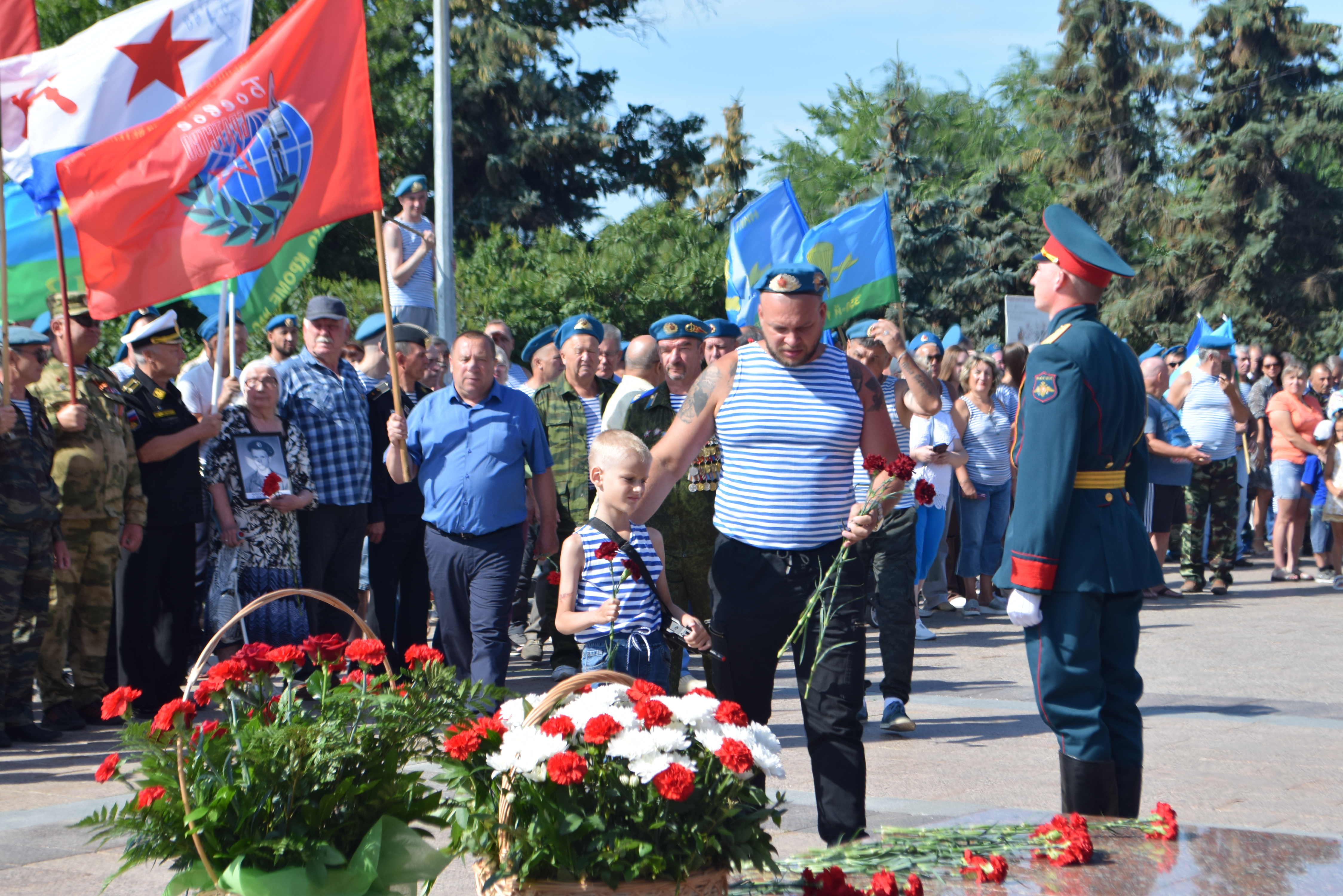 Ульяновцы почтили память героев-десантников.