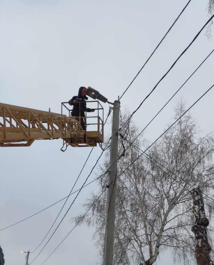 В центре Ульяновска восстанавливают электроснабжение.