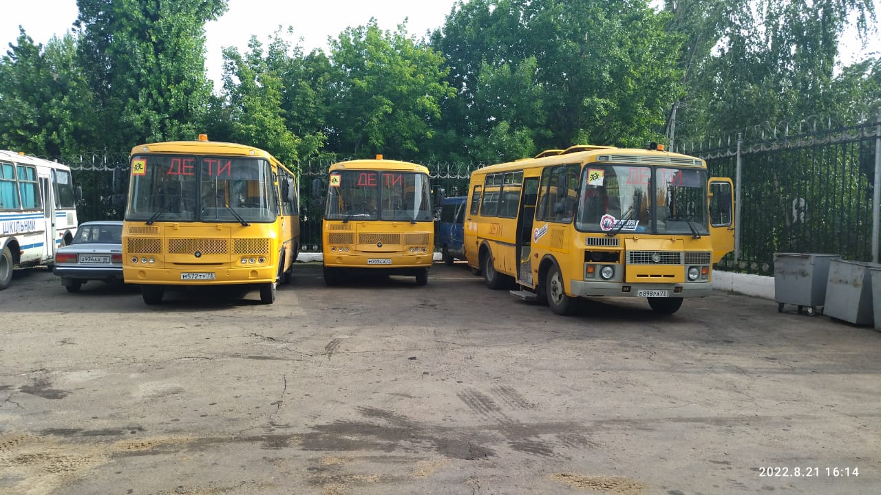 В луганское Лутугино прибыли три школьных автобуса из Ульяновска.
