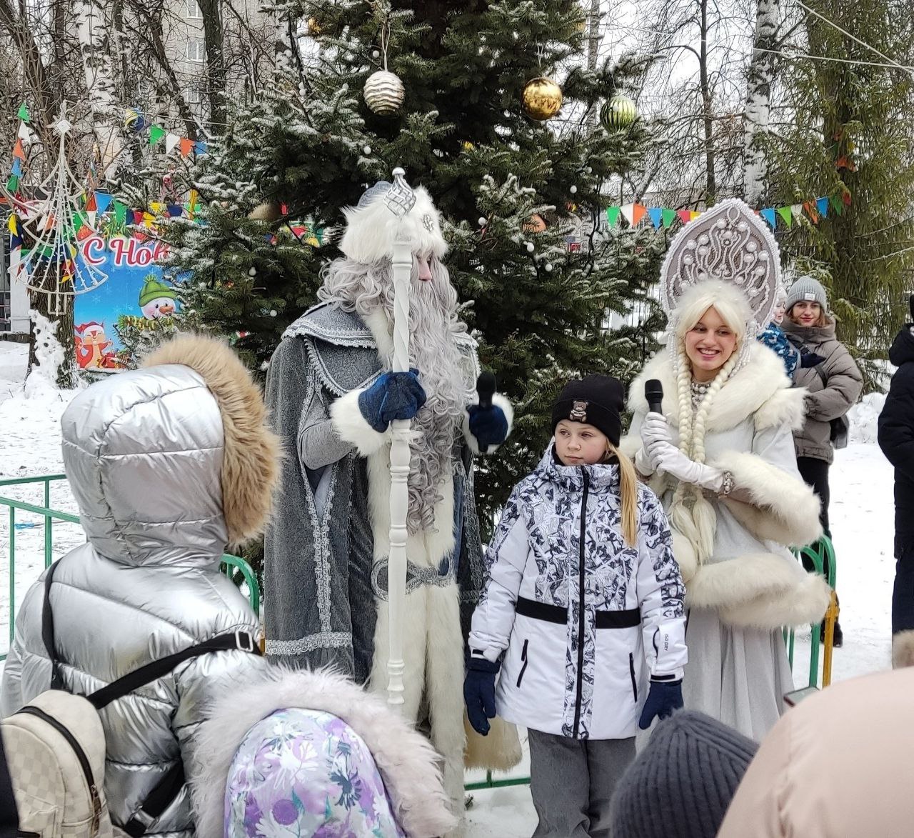 Глава Ульяновска Александр Болдакин поздравляет ульяновцев с наступающим Новым годом.