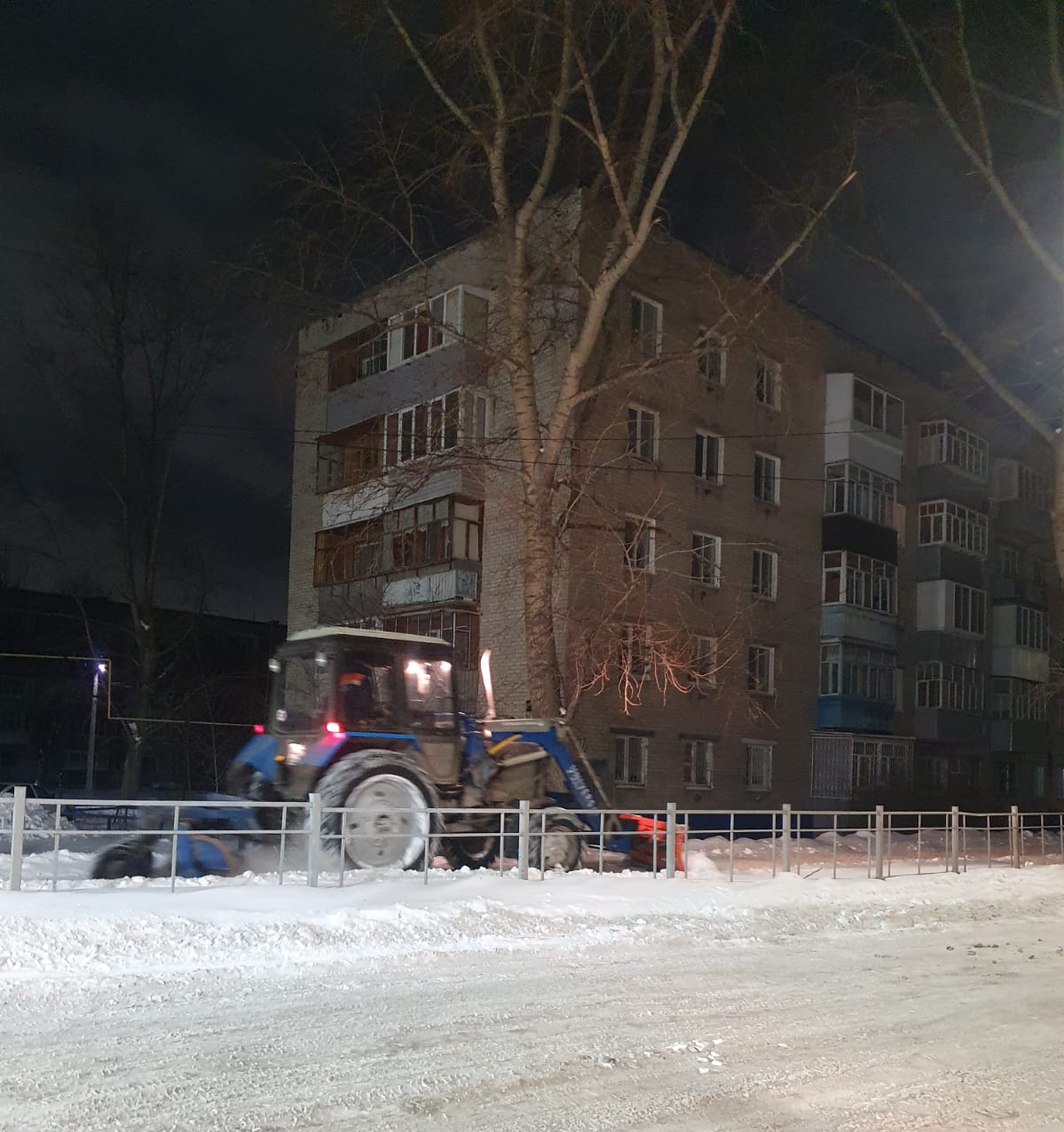 В ночь на 18 января дороги Ульяновска будут очищать 80 единиц спецтехники.
