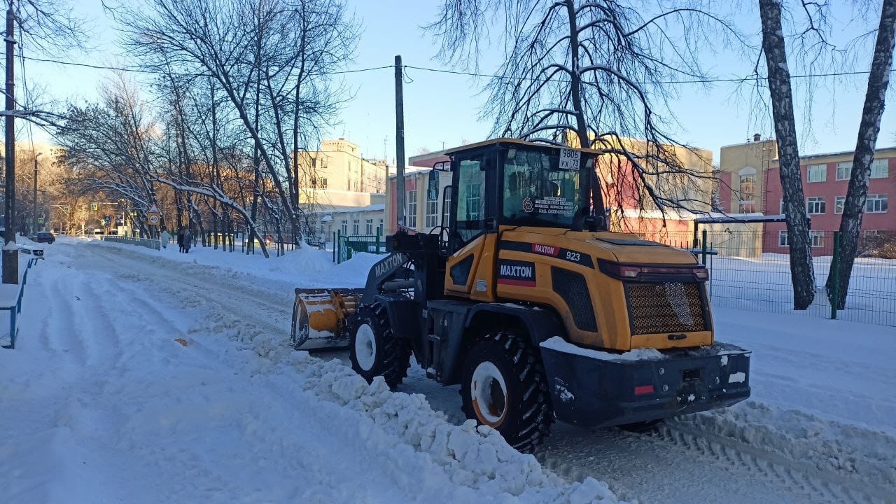 За день с улиц Ульяновска вывезли 45 самосвалов снега.