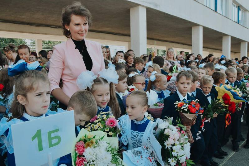 Официальное поздравление главы города Ульяновска Александра Болдакина с Днем знаний.