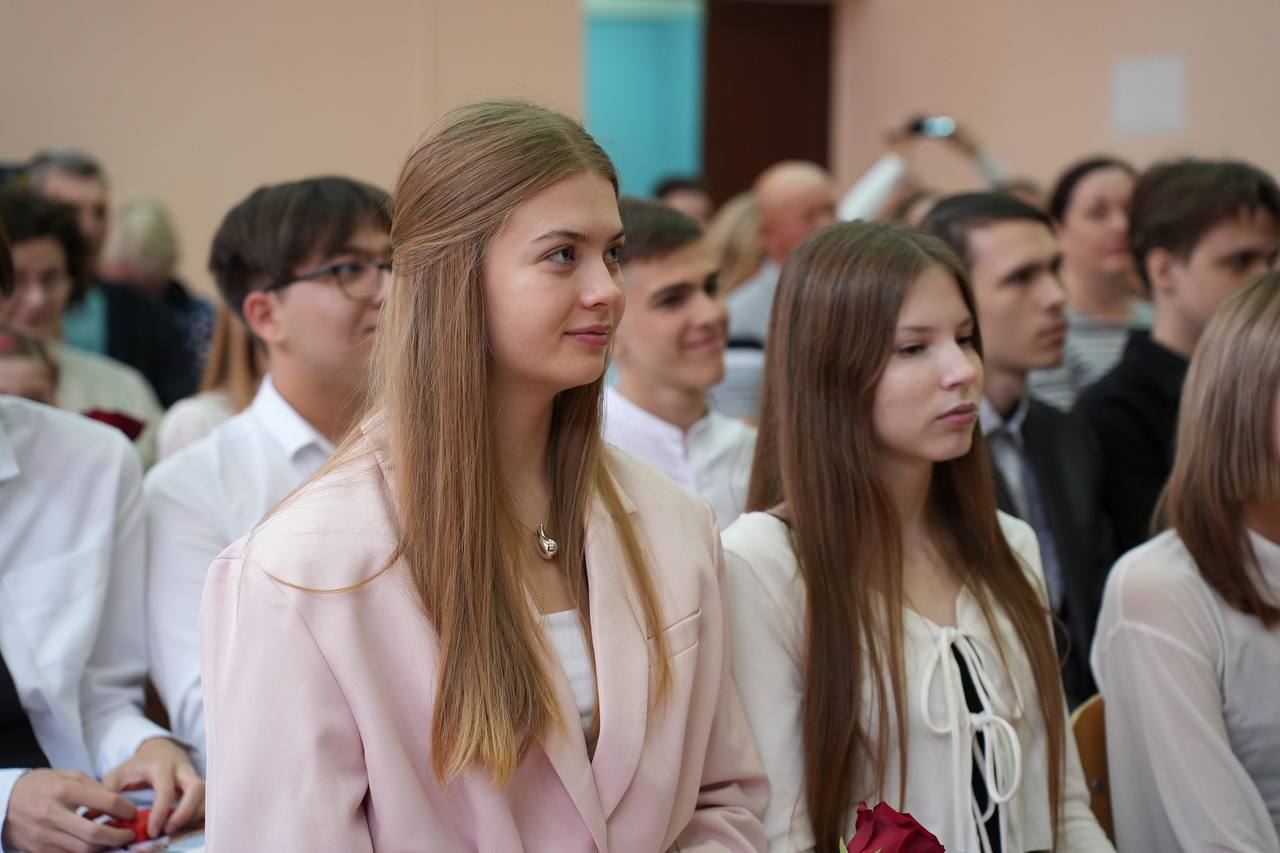 В ульяновских школах прошли выпускные вечера.