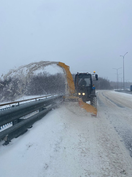 Вывоз снега, очистка мостов, обработка дорог и тротуаров: план работы ульяновских дорожников на 22 ноября.