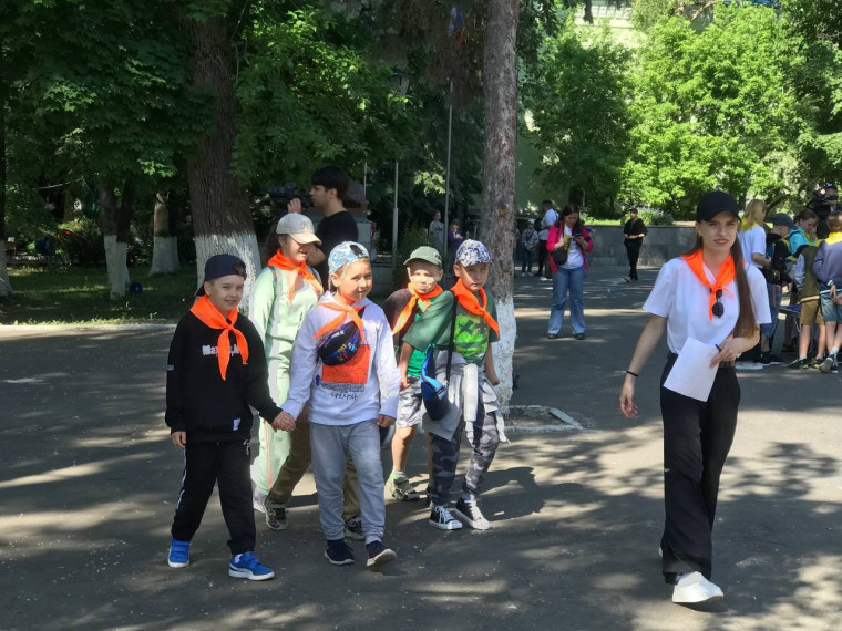 В Ульяновске принимают заявки от родителей на приобретение путёвок в загородные лагеря. В Ульяновске принимают заявки от родителей на приобретение путёвок в загородные лагеря.