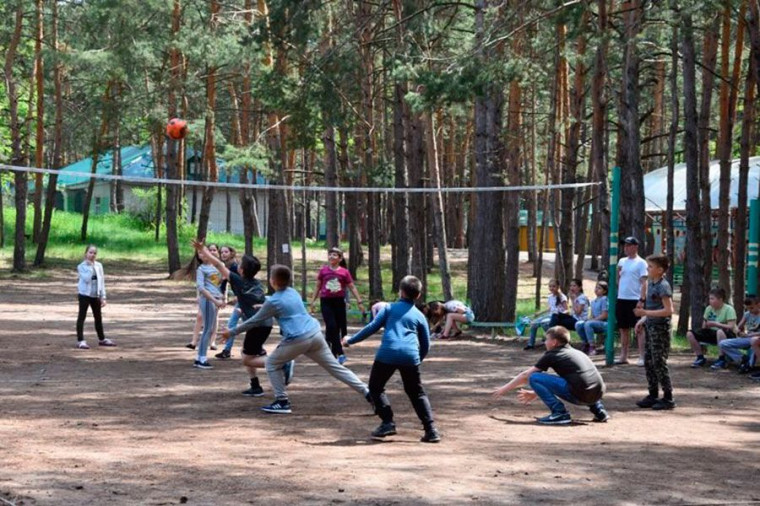 Светлана Куликова: «Летом в городе будет работать 166 городских организаций отдыха для детей».