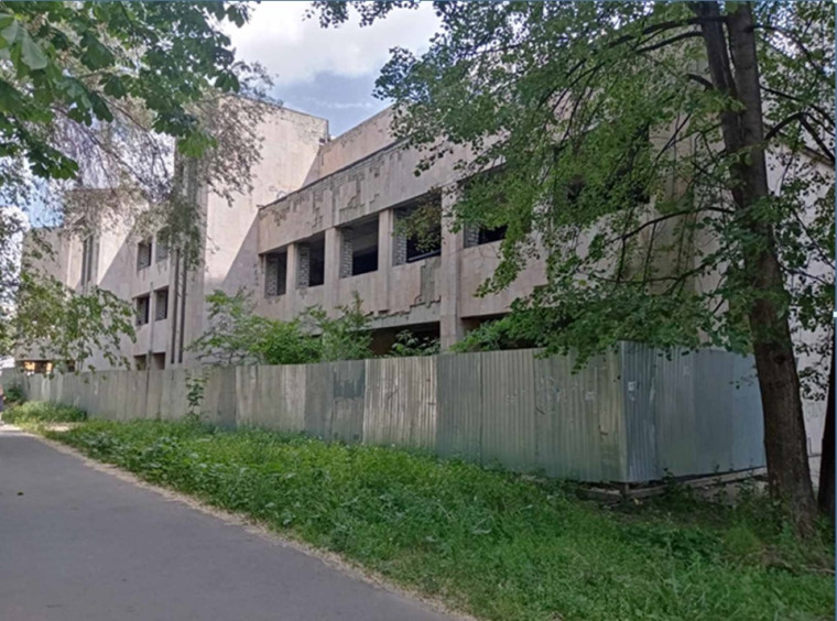 Администрация Ульяновска через суд требует снести недострой на проспекте 50-летия ВЛКСМ.