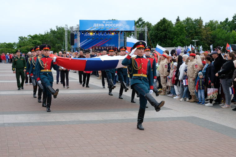 Главными темами Дня России в Ульяновске станут семья и герои современности.