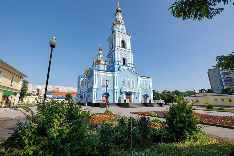 Ковчег с частью пояса Пресвятой Богородицы будет выставлен в Ульяновске c 18 до 24 июня. Ковчег с частью пояса Пресвятой Богородицы будет выставлен в Ульяновске c 18 до 24 июня.