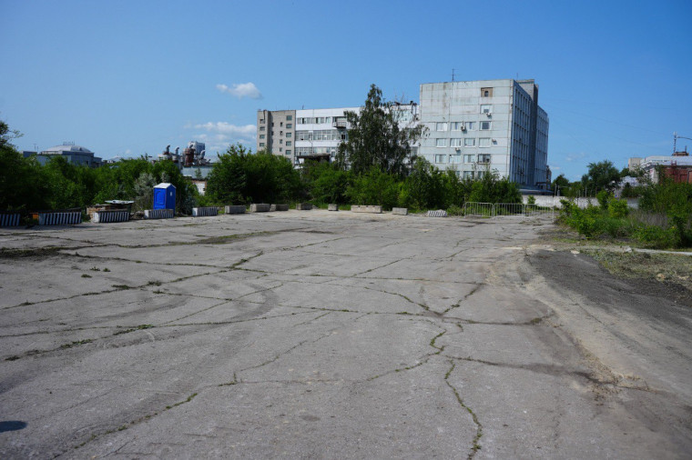 В центре Ульяновска откроют новую парковку. В центре Ульяновска откроют новую парковку.