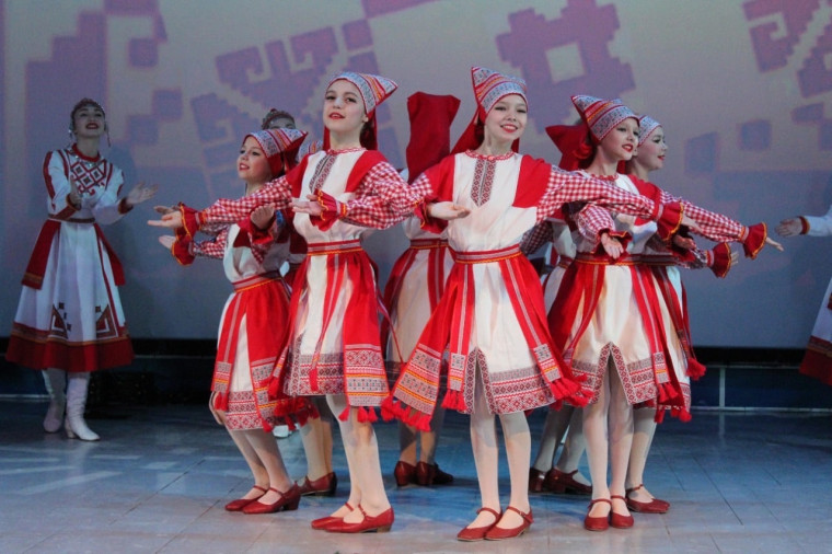 В «Современнике» прошел концерт в честь 80-летия Ульяновской области.