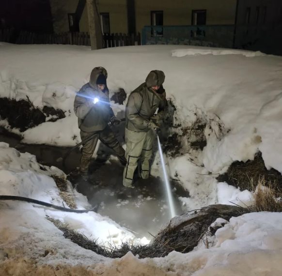 На Мостовой дважды ликвидировали опасность подтопления.