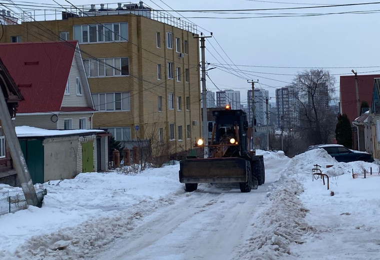 В ночь на 29 ноября с улиц Ульяновска вывезли 122 самосвала снега.