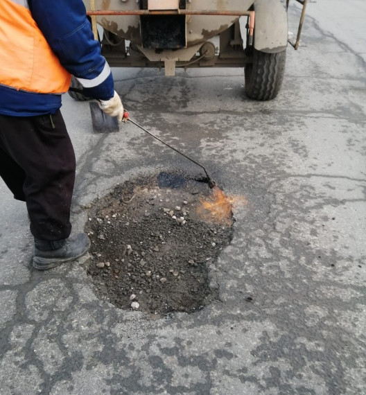 В Ульяновске начат зимний ремонт дорог.