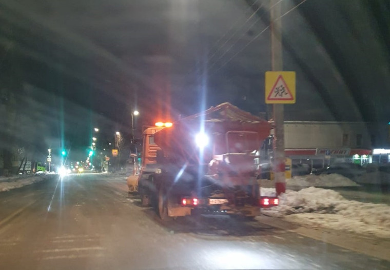 В Ульяновске начат зимний ремонт дорог.