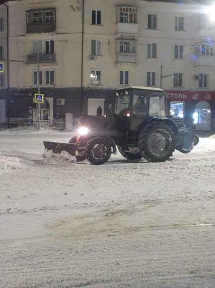 Ночью  ульяновские дороги очищало  64 единицы спецтехники.