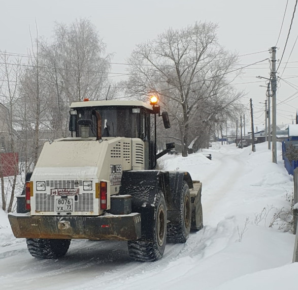 С начала нового года с улиц Ульяновска вывезли более тысячи самосвалов снега.