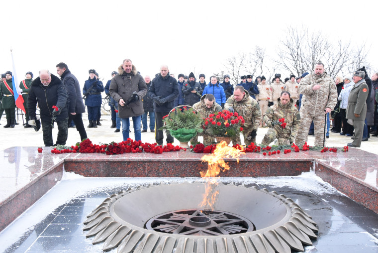В 80-ю годовщину полного снятия блокады Ленинграда ульяновцы почтили память защитников города и погибших.