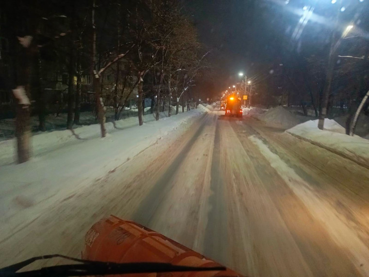 После циклона с улиц Ульяновска вывезли 2378 самосвалов снега.