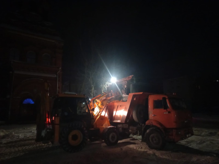 В первую ночь февраля снег вывозили с шести улиц Ульяновска.