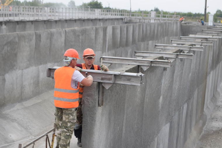Первая очередь реконструкции очистных правобережной части Ульяновска готова на 90%.