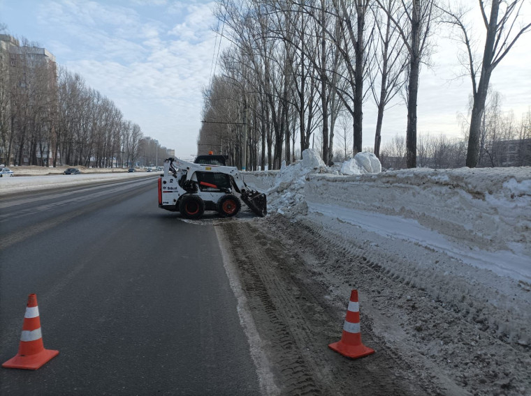 Ульяновские дорожники приступили к вскрытию ливнёвок.