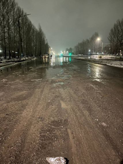 За минувшие сутки скопления воды удалены с десятков улиц Ульяновска.