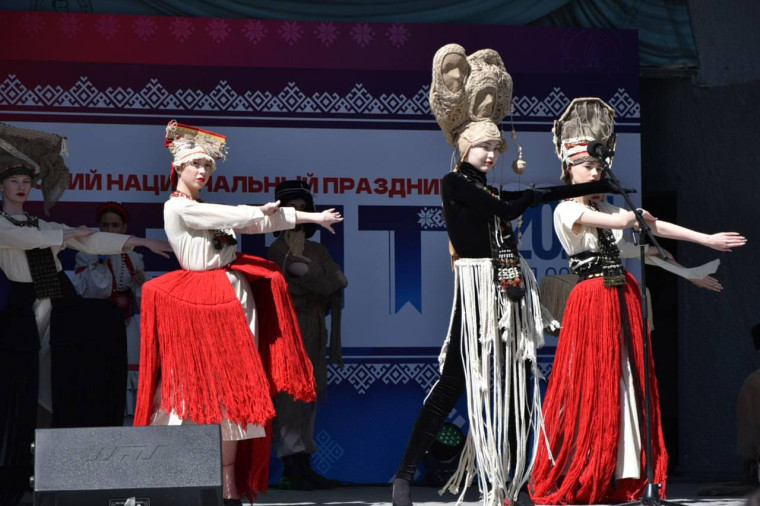 В Ульяновске отметили национальный мордовский праздник Шумбрат.