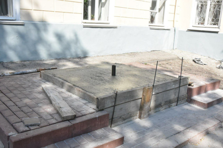 В Ульяновске к 6 июня завершат ремонт постамента памятника Александру Пушкину.