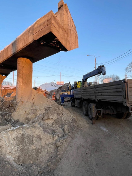 Под путепроводом «минаевского» моста выполнено устройство 20 новых буронабивных свай.