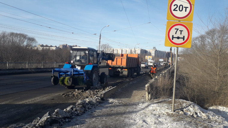 С улиц Ульяновска вывезли почти 8 тысяч самосвалов снега.