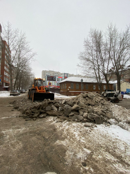 С семи улиц Ульяновска вывозят снег.