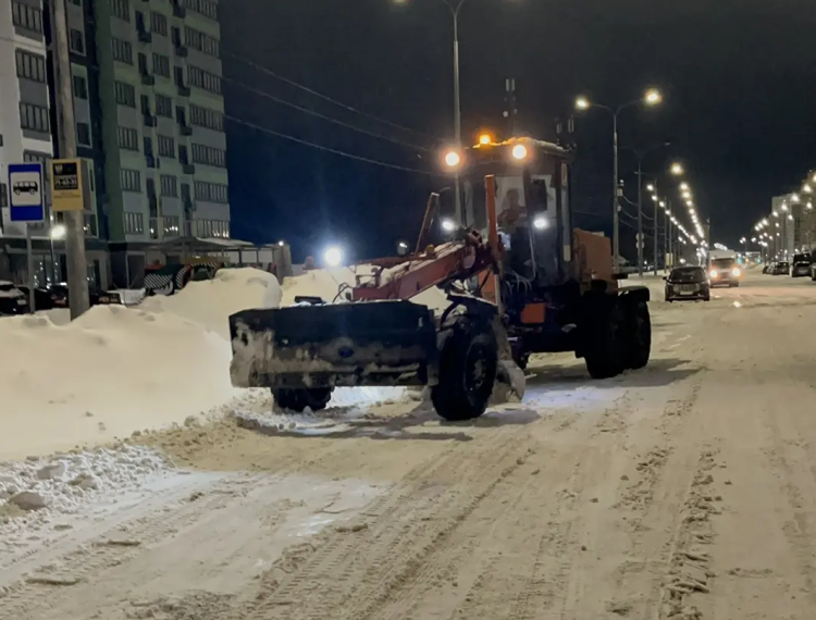 На борьбу с последствиями средиземноморского циклона в Ульяновске вышло 193 единицы спецтехники.