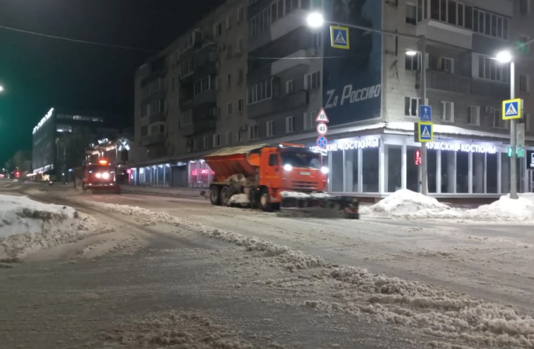 На борьбу с последствиями средиземноморского циклона в Ульяновске вышло 193 единицы спецтехники.