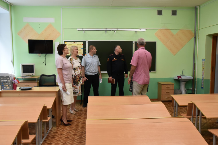 В Ульяновске стартовала приёмка школ.