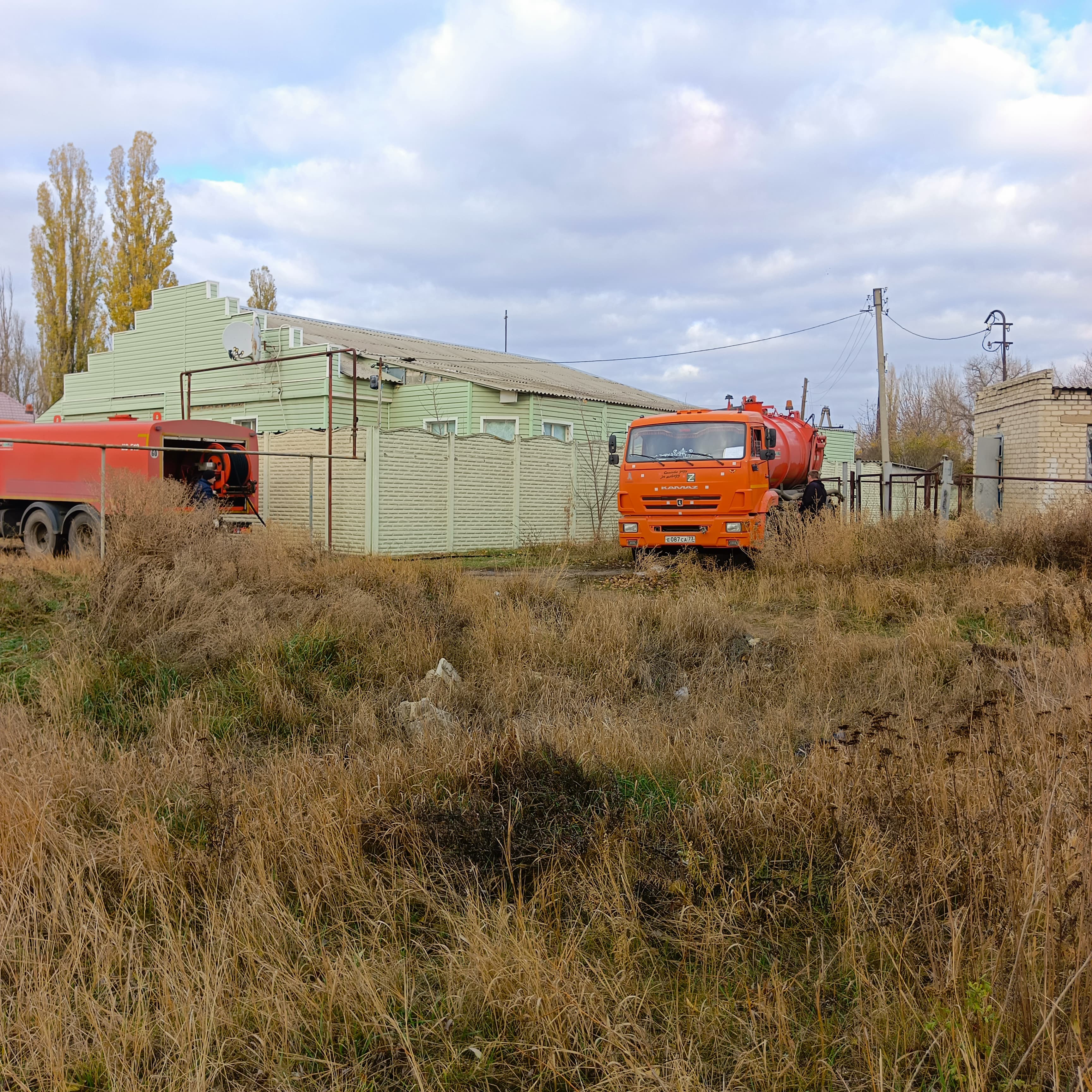 Ульяновск вновь помог Лутугинскому району ЛНР техникой и специалистами.